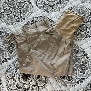 Oh Baby by Motherhood tan cargo maternity capris in large
